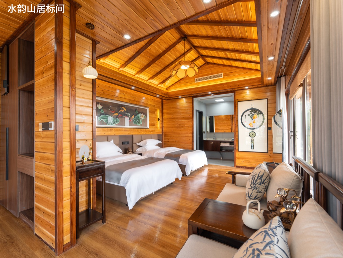 水韵山居木屋